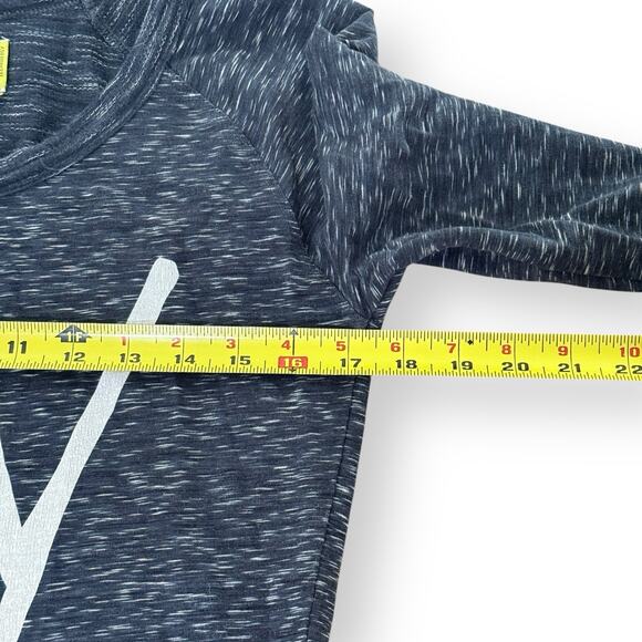 Tasc Performance Womens Long Sleeve FLY Shirt Size S Blue Thumbholes Athletic - Picture 7 of 8